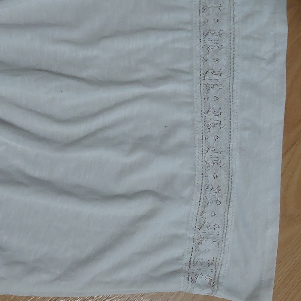 Lacy tee - Picture 3 of 9